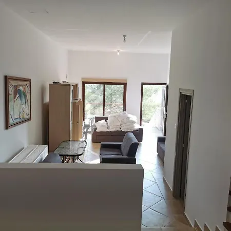 בית נופש Menelaou In