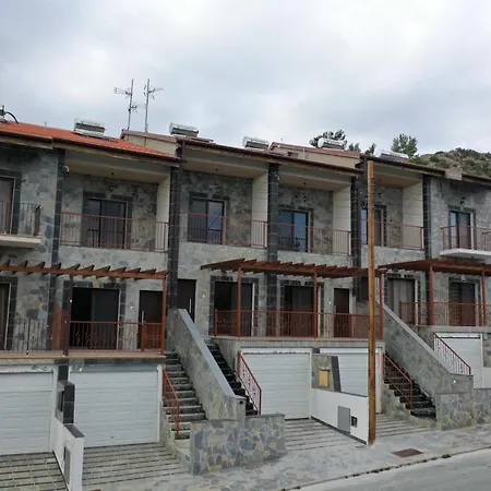 Menelaou In Nyaraló *